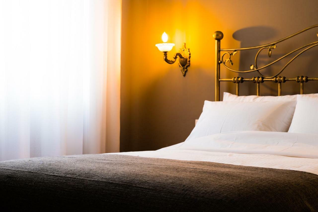 Ch Adrianou Suites アテネ エクステリア 写真
